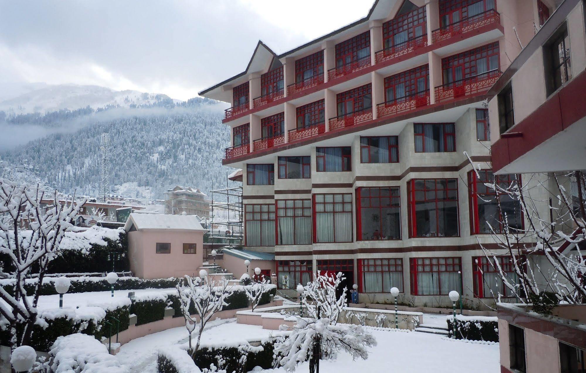 Отель Sterling Manali Экстерьер фото